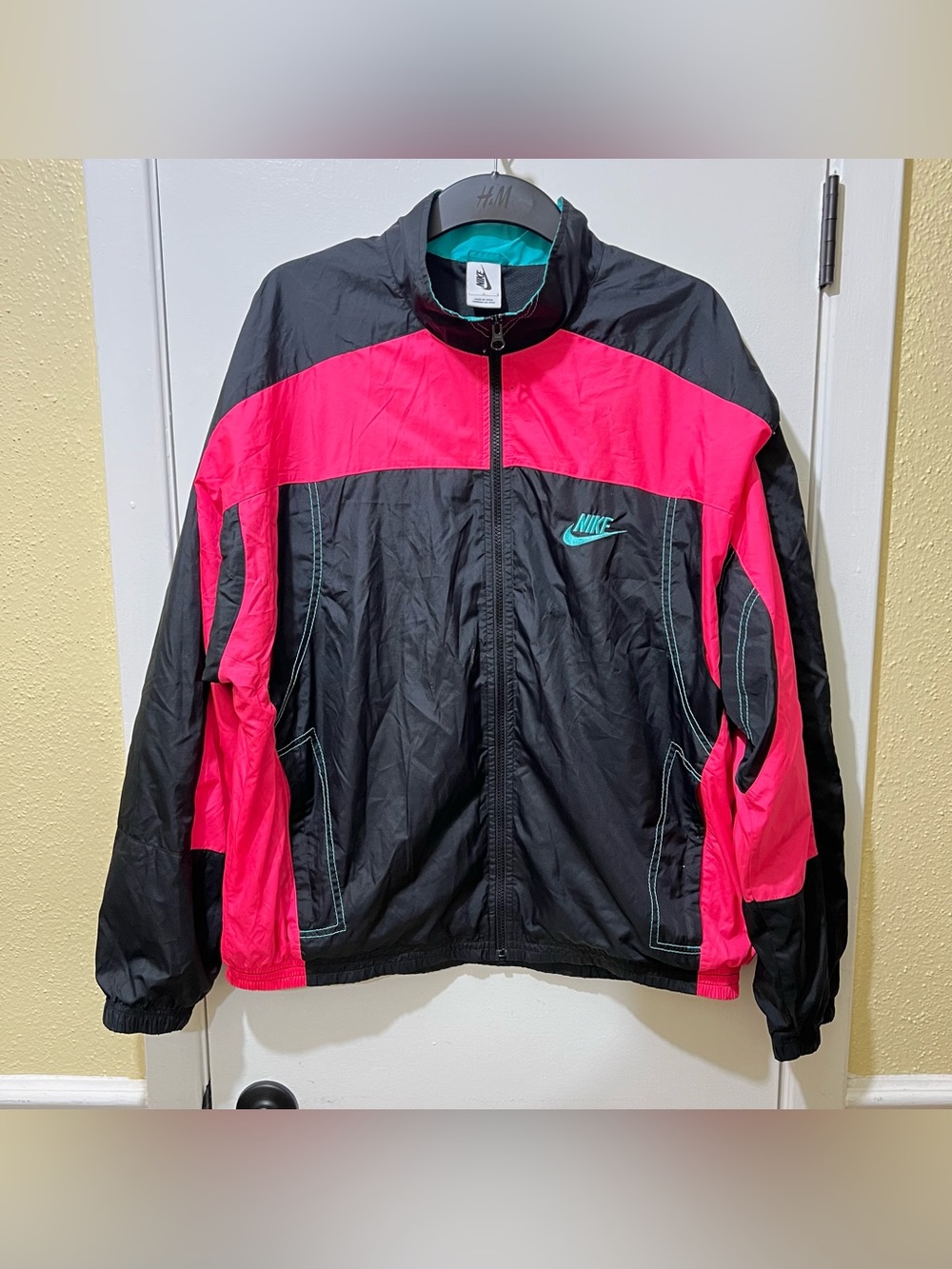 Nike x Atmos Air Max Jacket Mens Size Large Black Pink Loose Track Windbreaker